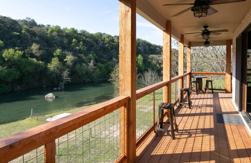 New Braunfels House | 372 m² House ∙ 6 bedrooms ∙ 28 guests