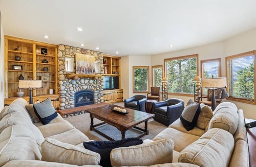Woodmoor House | 375 m² House ∙ 5 bedrooms ∙ 10 guests