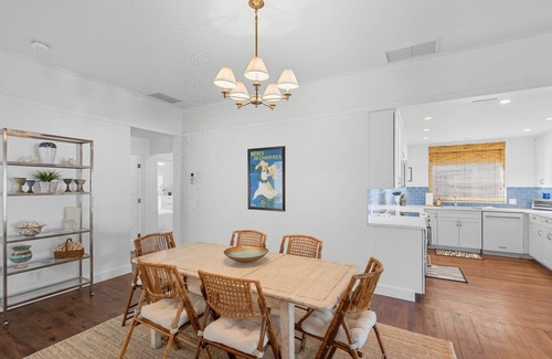 Boca Grande House | 380 Tarpon - 3 bed - 2 bath - in the Village - close to everything - Historic Home