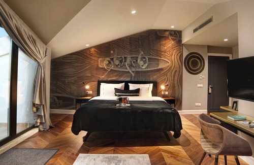 Fenerbahce Hotel | 39 Kalamis Marina Hotel