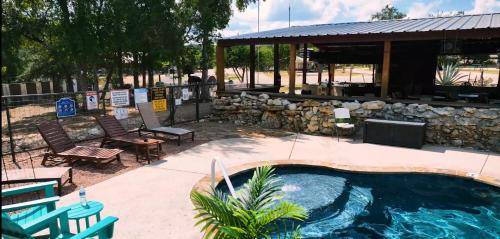 Pipe Creek Resort | 39 m² Resort ∙ 4 guests
