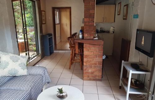 Durban North Apartment | 39 on Glenanil St