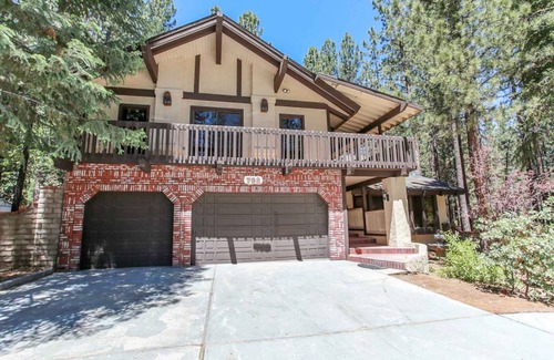 Summit Estates Cabin | 390 m² Lodge ∙ 5 bedrooms ∙ 16 guests