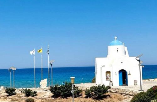 Paralimni Villa | 3bdr villa-pool/700m from a blue flag beach!