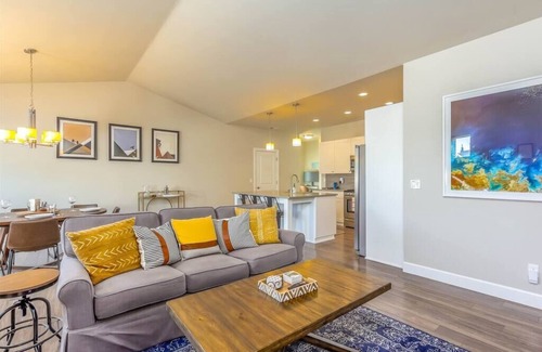 Old Farm District House | 3Bed/2 Bath, Pet friendly,Fenced Backyard, Bend OR