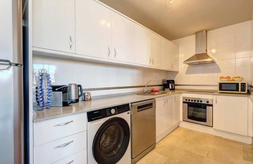 Castillo de Sabinillas Apartment | 3Bed-6Guests-Parking-Golf-Pools-Seaview