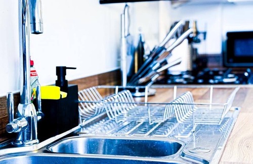 Bordesley House | 3Bed House For Contractors/Large Group Sleep upto9