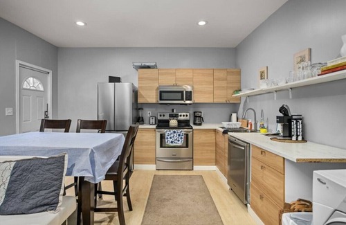 Pittsburgh Apartment | 3Bed Perfect Retreat