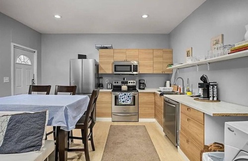 Pittsburgh Apartment | 3Bed Perfect Retreat