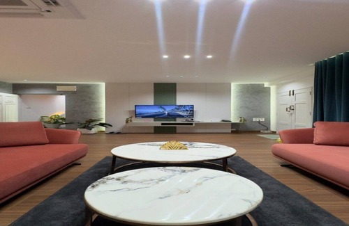 Pulikeshi Nagar Apartment | 3BHK Luxurious apartment, Open balcony, Workspace and Majlis.