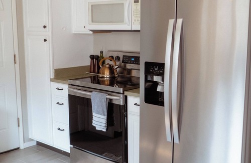 Seattle Metro Area House | 3BR/1BA Mid-century Birch Haven