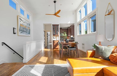 Seattle Metro Area House | 3BR 2.5BA The Orcas Parkside