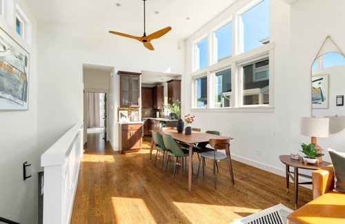 Seattle Metro Area House | 3BR 2.5BA The Orcas Parkside