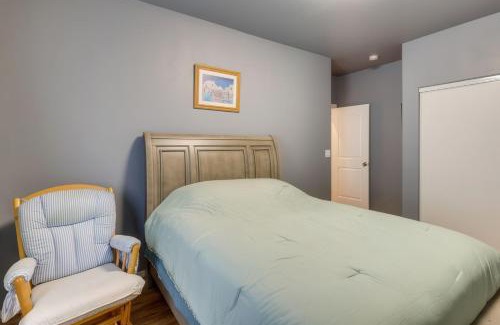 Kingman House | 3BR 2BA Kingman Home w Patio Fire Pit