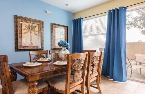 Crestwynd Bay House | 3BR/3BA Townhome, only 1.5miles to Disney