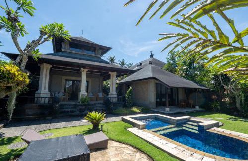 Saba Villa | 3BR Beautiful Villa Queen With Stunning Rice Field