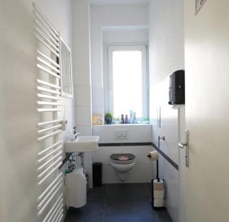 Siegburg Apartment | 3BR - City Apartments - 10 min to ICE