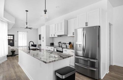 Holy Cross House | 3BR Family Home Arsenal Heights
