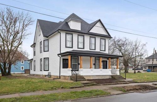 Holy Cross House | 3BR Family Home Arsenal Heights