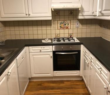 Slough House | 3BR Furnished Property in Slough Fully Furnished Independent House