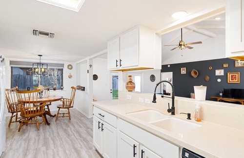 Vance Jackson House | 3BR Home w/private backyard & BBQ grill, sleeps 8