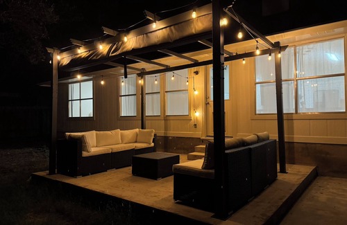 McNeil House | 3BR spacious house in peaceful Cedar Park with sauna, grill and patio