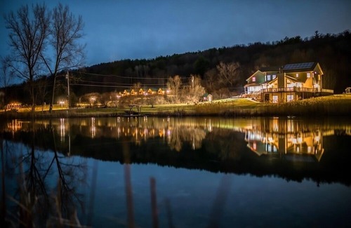 Oneida Cabin | #3Cabins cottages,fishing,creeks, ponds,nature trails,anniversaries celebrations