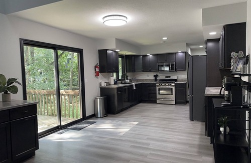 South Bend House | 3Kings|6Beds|Games|Deck|FirePit|Sleeps10