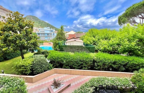 Mandelieu-la-Napoule Beach Apartment | 3P04 Swimming pool, sea view 3-room apartment air-conditioned