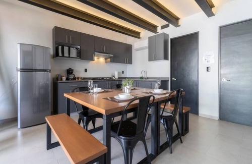 Venustiano Carranza Condo | 3Ph Amazing 2Bdrm 2bath private terrace fits 10