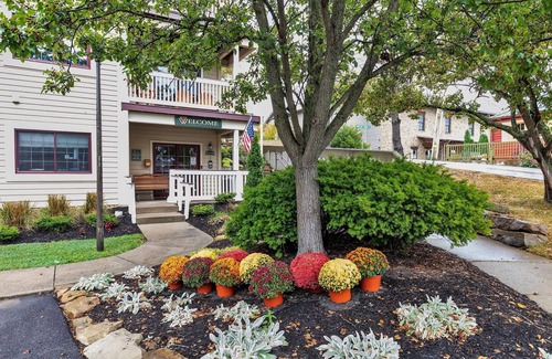 Nashville Condo | 3rd Floor Back Side Corner Penthouse Suite- 305 by Grand Wood Suites