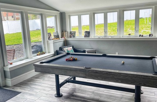 South Brookline House | 4,000 SQFT 5 Bedroom Chestnut Hill home