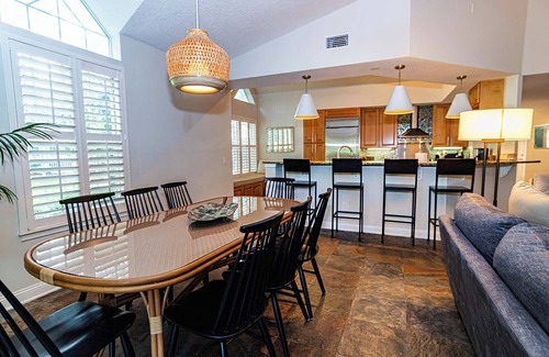 St. Augustine Condo | 4/4 with Luxurious Spa bathroom-screened lanai-golf-pool-hot tub-near beaches