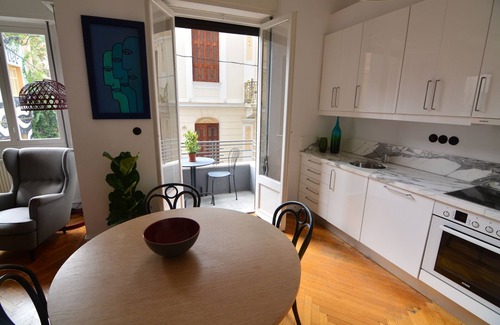 Psirri Apartment | 4 apts over 2 levels. Balconies & roof top terrace. Next to Plaka! EP1234