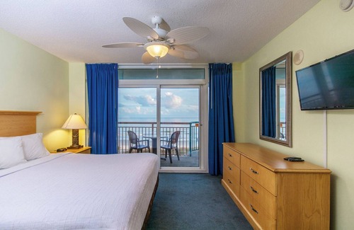 Myrtle Beach Hotel | 4 Beach Getaway 3 Bedroom Units with Full Kitchen and Stunning Balcony Views