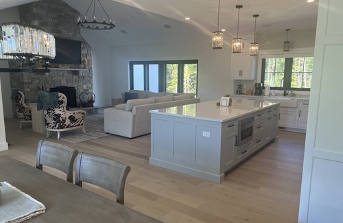 North Conway House | 4 bed, 3.5 bath house with a 3 car garage, steam shower and fireplace! NO PETS!