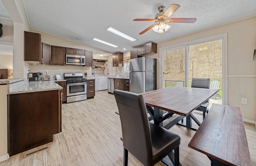 Jefferson Township Cabin | 4 Bed, 3 bath Cabin with Hot Tub