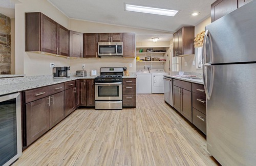 Jefferson Township Cabin | 4 Bed, 3 bath Cabin with Hot Tub