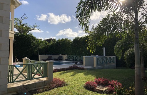 Gibbs Bay Villa | 4 Bed Colonial Style Villa with pool in private setting, short walk to 2 beaches