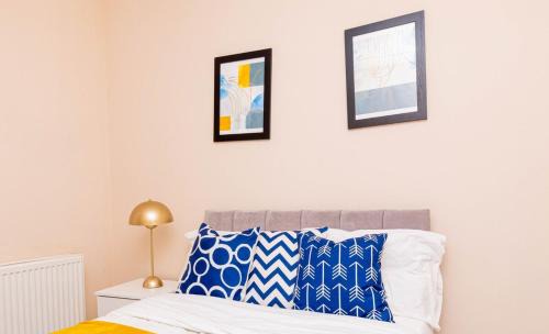 Kettering Apartment | 4-bed house in Kettering for groups and long stays