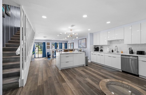 Wellington House | 4 bedroom, 2 1/2 bath. Close to Palm Beach Polo & Country Club.