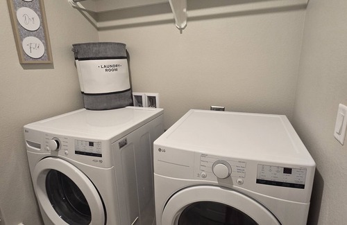 Odessa House | 4 bedroom 2 bathroom in the heart of the town surrounded by nearby attractions