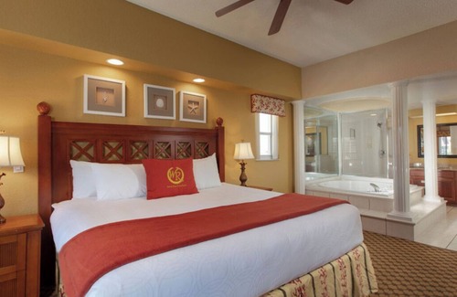 Crestwynd Bay Condo | 4 Bedroom/4 Bath Deluxe Villa - Sleeps 16 - Minutes from Disney