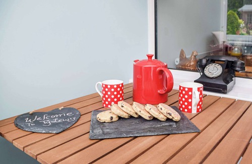 Llanelli Cottage | 4 bedroom accommodation in Pwll near Llanelli