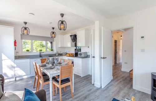 Weston-super-Mare Cottage | 4 bedroom accommodation in Kewstoke, near Weston-super-Mare