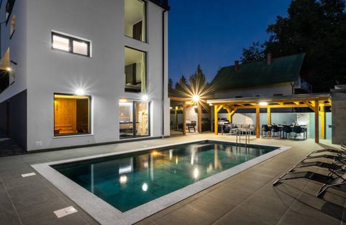 Brestovac House | 4 bedroom accommodation in Novo Zvecevo