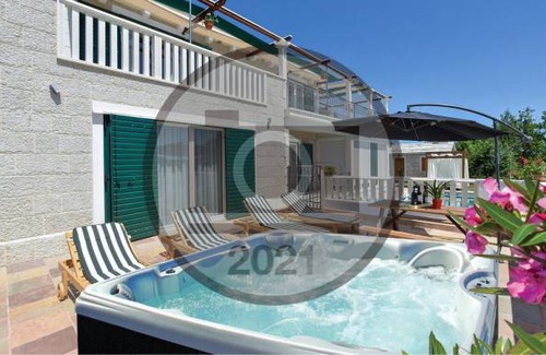 Cista Provo House | 4 bedroom accommodation in Cista Provo
