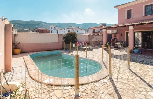 Antequera House | 4 bedroom accommodation in Antequera