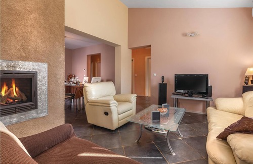 Kastel House | 4 bedroom accommodation in Kastel
