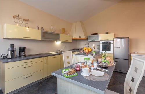 Kastel House | 4 bedroom accommodation in Kastel
